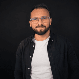 Photo of Piotr Kulbacki, creator of AI Document